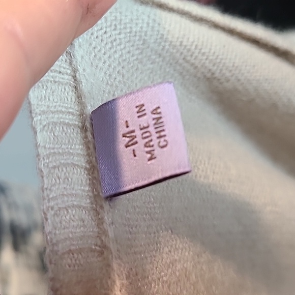 Cullen Cashmere Sweater Size Medium Luxury Mocha Minimalist Academia Old Money - Picture 12 of 14